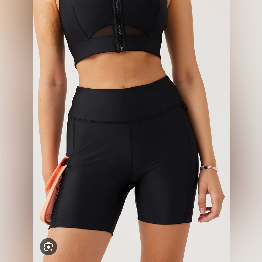 Outdoor Voices SplashKnit 5" Short in Black (no pouch)